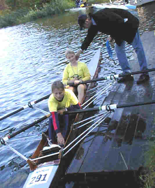 Inken und Marie-Cathrin am Siegersteg